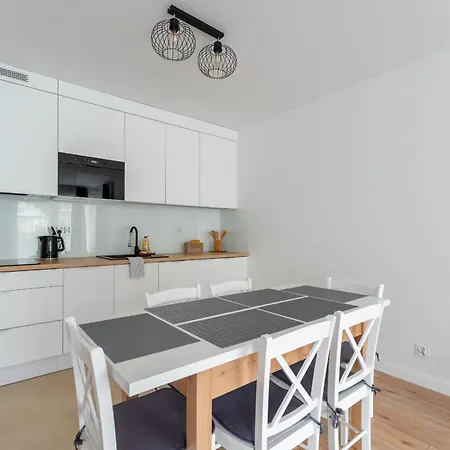 Apartment K27 - Z Pieknym Widokiem I Parkingiem - Spaceapart